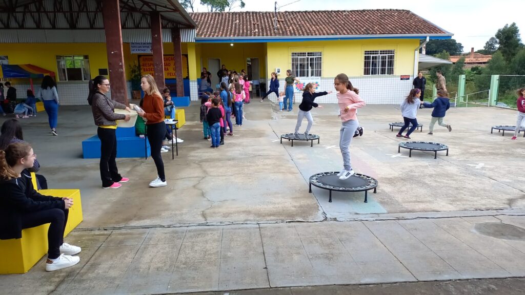 Sábado é dia de Família na Escola, na Escola Municipal Tia Chiquinha. -  Município de Major Vieira - SC